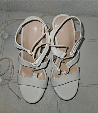 Cuñas blancas de esparto