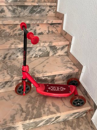Patinete infantil rojo