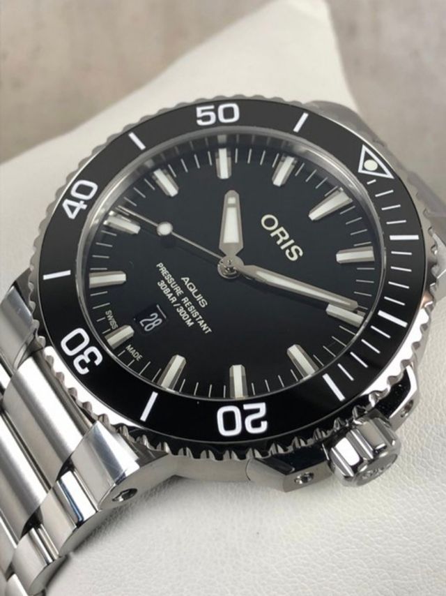 Oris Aquis Date Automático Negro