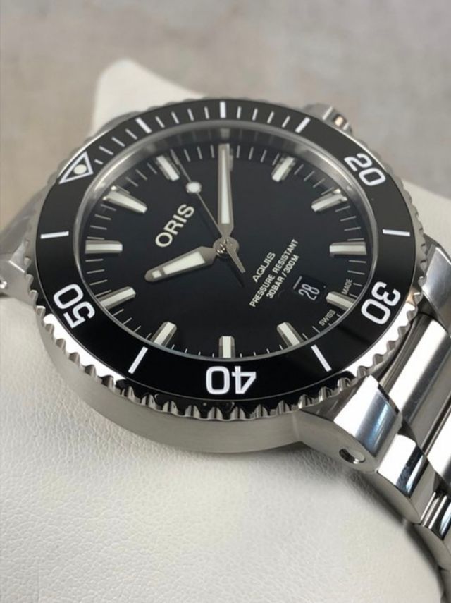 Oris Aquis Date Automático Negro
