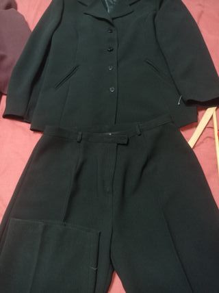 Trajes vintage SIN ESTRENAR Negro y granate