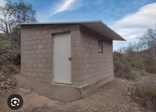 Busco albañil  por Almacén 20m2 -