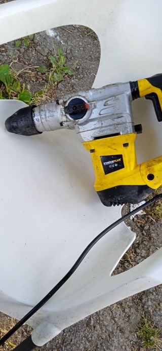 Taladro percutor Powerplus