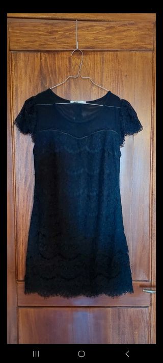 Vestito nero in pizzo