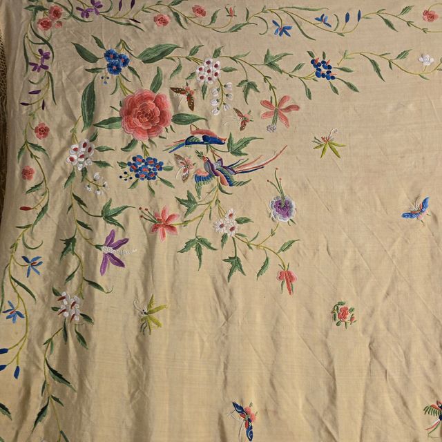 Manton Manila antiguo bordado