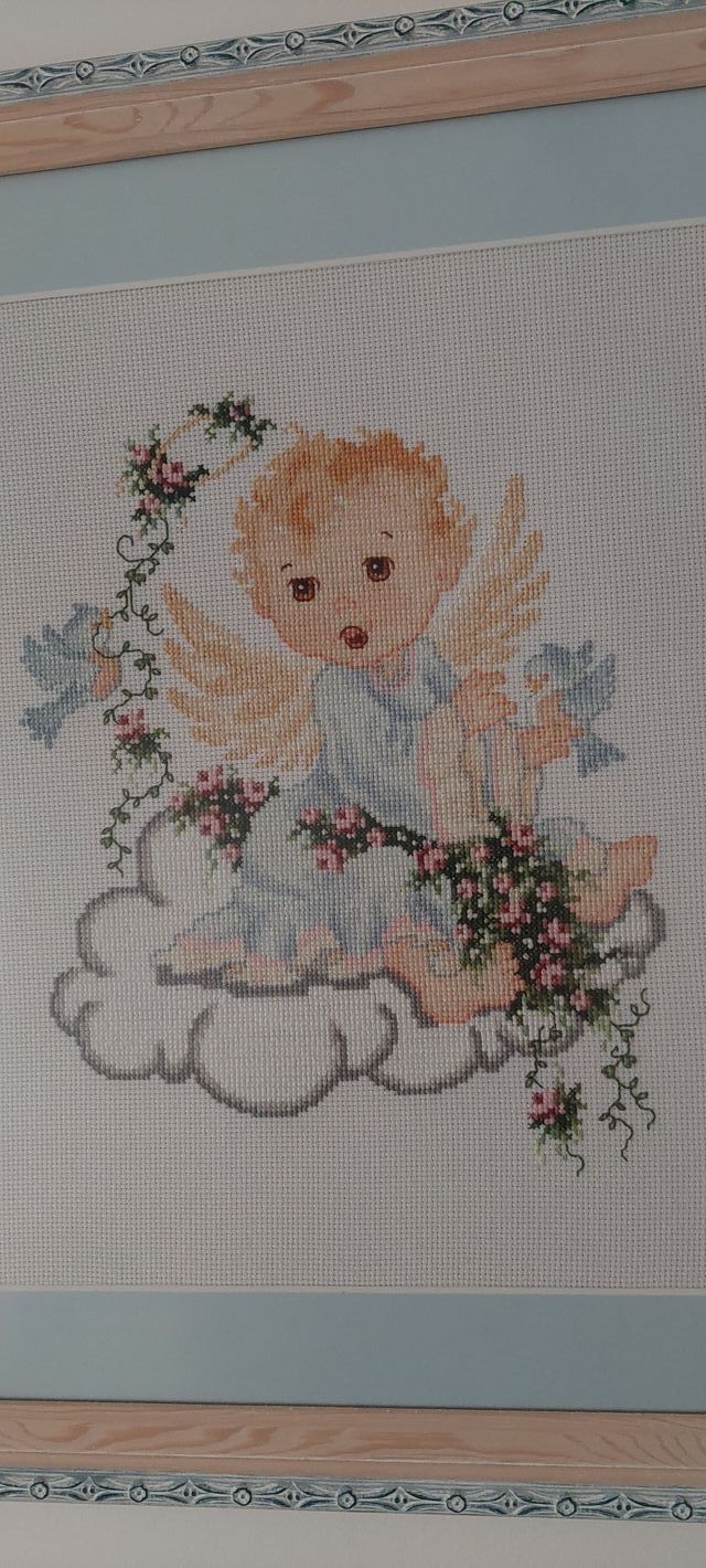 Cuadro punto de cruz querubín