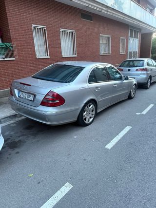 Mercedes-Benz E320 2005