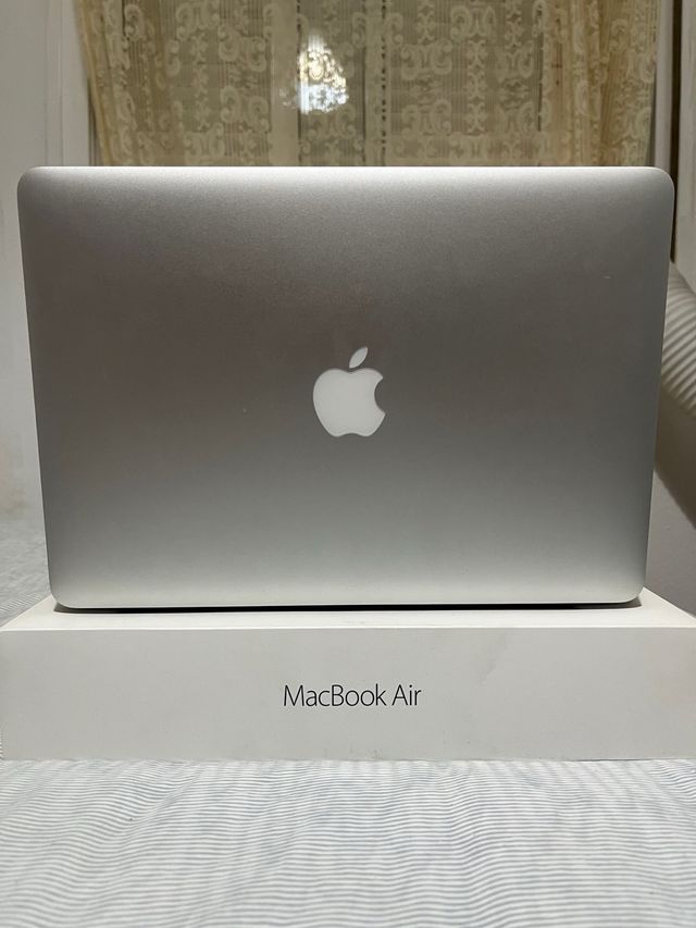 MacBook Air 13" Plata
