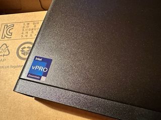 HP Pro Mini 400 G9 - Negro