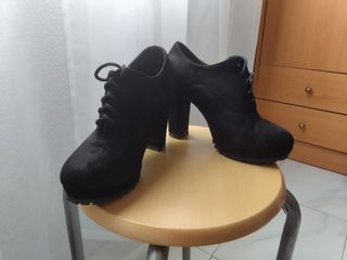 Botines ante mujer