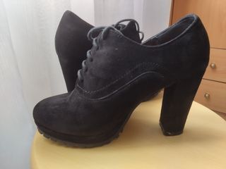 Botines ante mujer