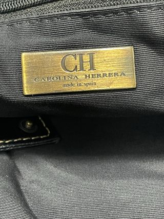 Bolso Carolina Herrera negro y dorado