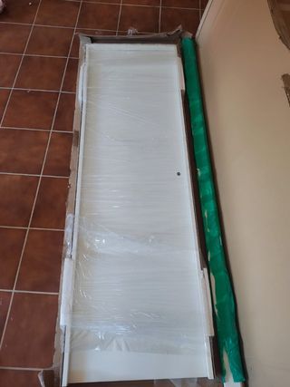 Puerta interior maciza blanca