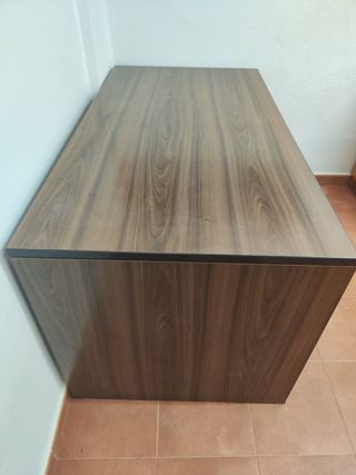 Escritorio madera marrón