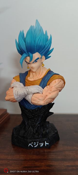Figure Vegetto Super Saiyan 32cm