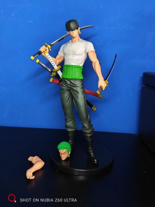 Action Figure Roronoa Zoro One Piece