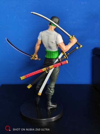 Action Figure Roronoa Zoro One Piece