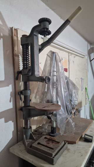 Taladro prensa antiguo profesional
