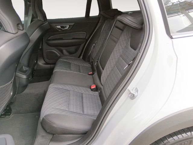 Volvo V60 B4 Core AWD