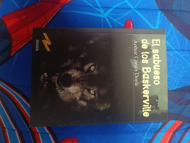 El sabueso de los Baskerville (Spanish Edition)