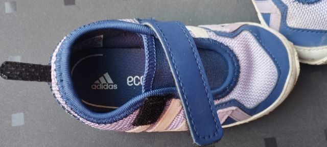 Zapatillas Adidas bebé - Azul y Lila Talla (22) .