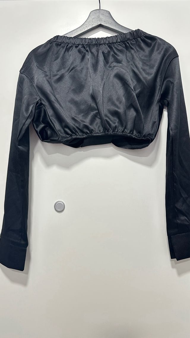Top negro satinado talla S