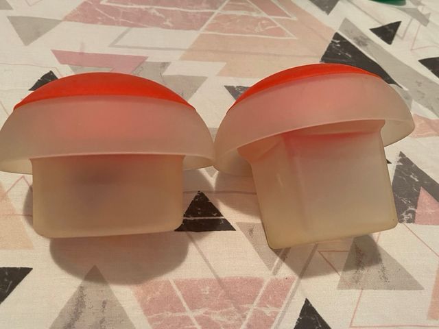 Lekue - Hueveras Silicona (x2) Rojo Nuevo. Rebaja 