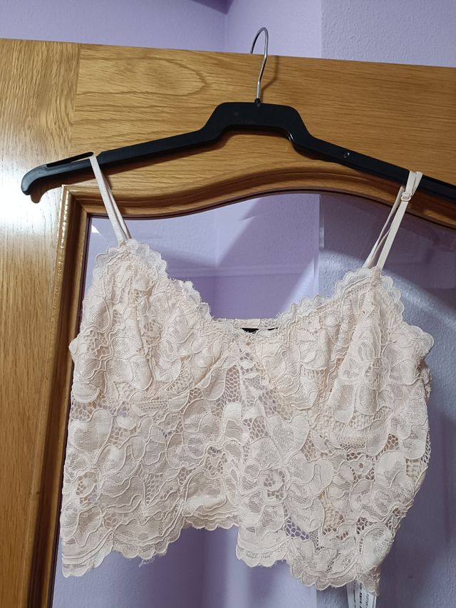 Top encaje beige