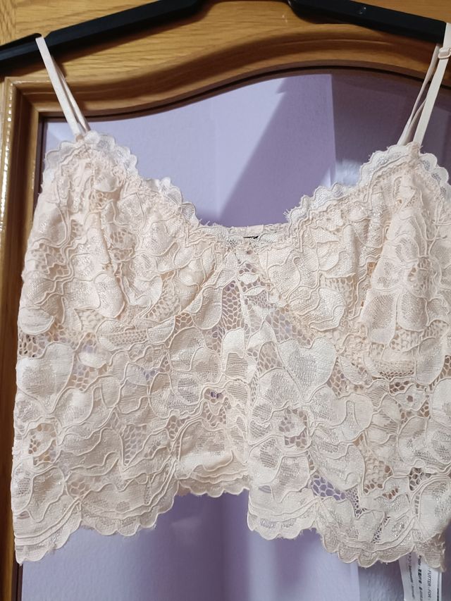Top encaje beige