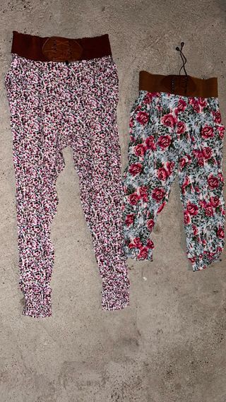 2 Pantalones estampados flores
