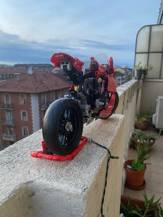 Lego Ducati Panigale V4