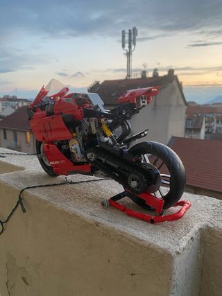 Lego Ducati Panigale V4