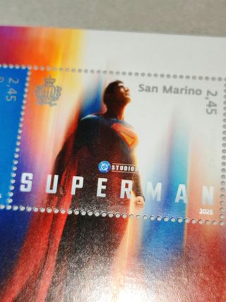 Francobollo Superman San Marino 2025