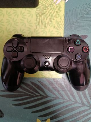 PS4 (PlayStation 4) 500GB + Call of Duty MW