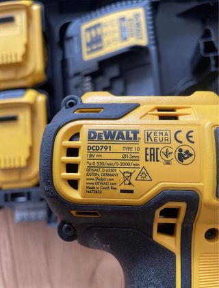 Taladro atornillador DeWalt XR 18V