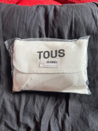 Llavero Tous dorado y verde