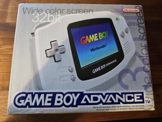 Game Boy Advance blanca - con caja y manuales