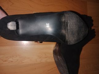 Botines negros tacón bajo,usados una sola vez.