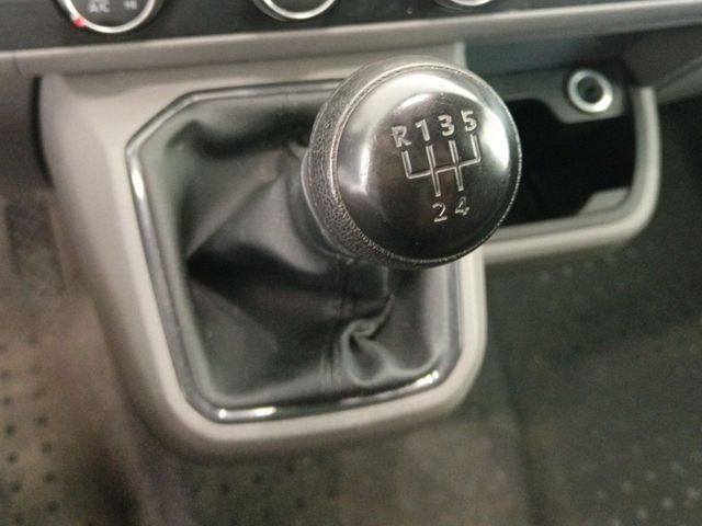 Volkswagen Transporter 2.0 TDI BVM5 6.1 L2H1 Business