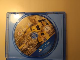 FIFA 17 PS4 (PlayStation 4)