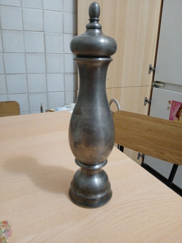 Pepiera vintage in metallo argentato