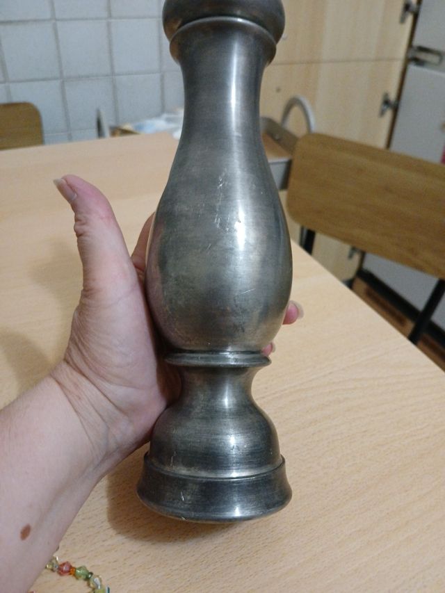 Pepiera vintage in metallo argentato