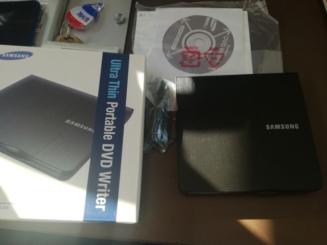 Grabadora DVD Portátil Samsung Ultra Delgada