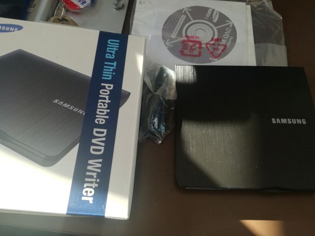 Grabadora DVD Portátil Samsung Ultra Delgada