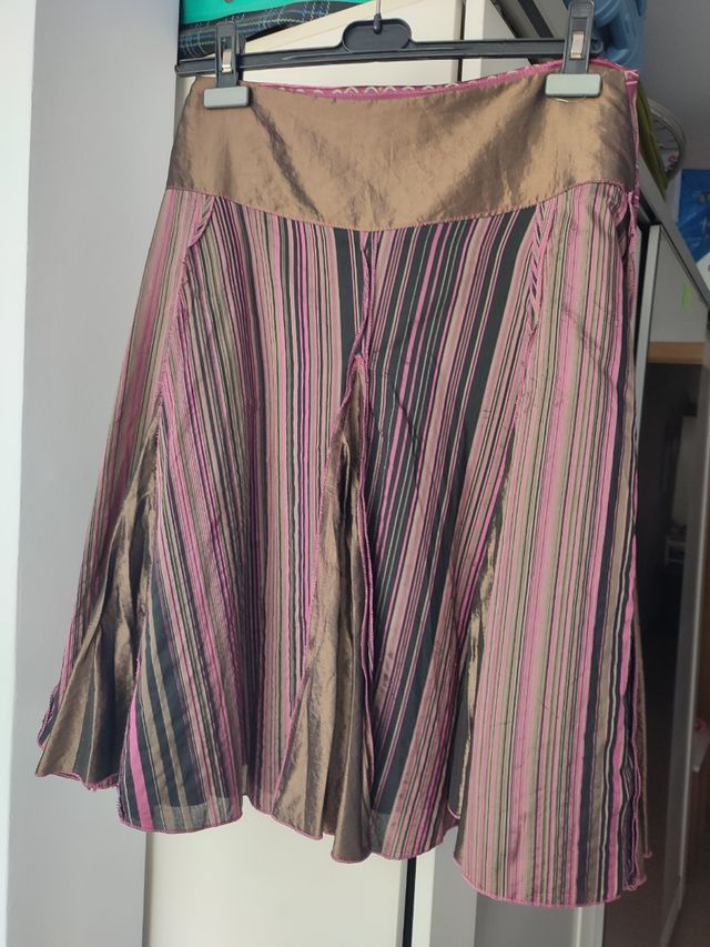 Falda PROMOD tonos dorados y rosa.