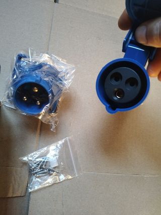 Enchufe impermeable industrial 115mx18mm