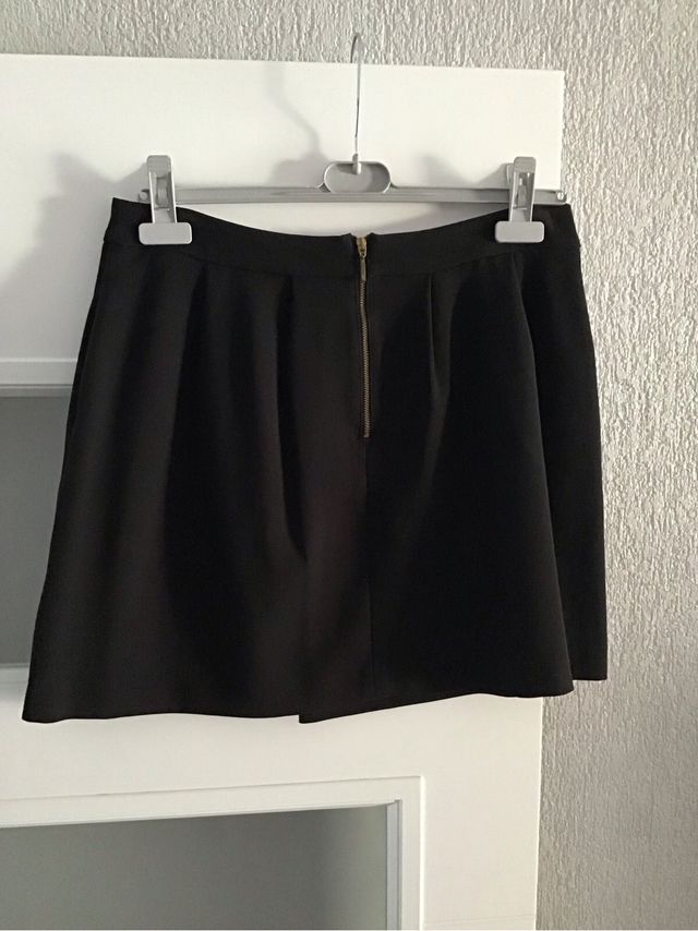 Minifalda negra Stradivarius XL