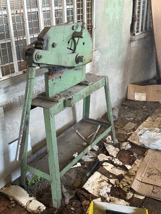 Cizalla manual antigua