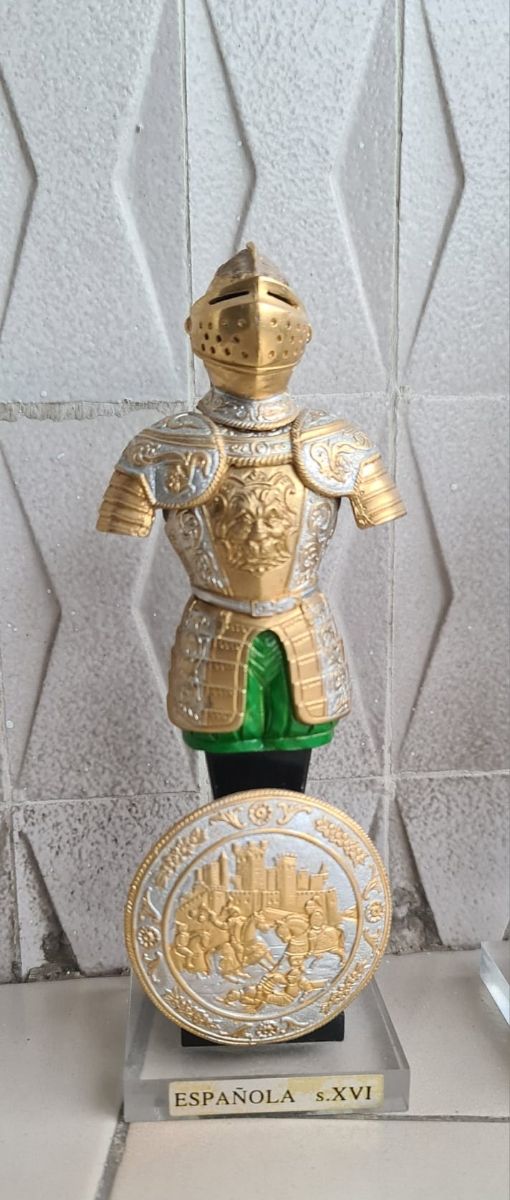 4 figuras Armaduras Históricas