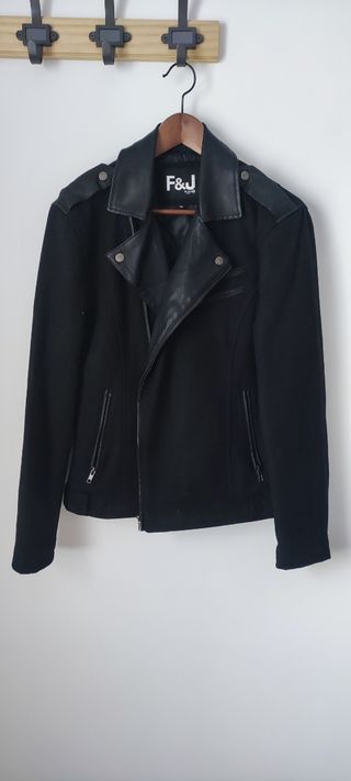 Chaqueta negra F&J talla S